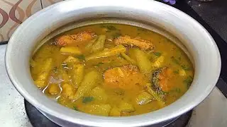 সবচেয়ে কম মসলা দিয়ে আলু পটল ও রুই মাছের ঝোল রান্না | Bengali Rui Macher Jhol Recipe 😋