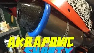 Akrapovic shorty // SumoGoons