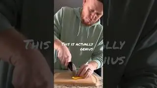 Chopping bell peppers using pizza cutter #kichenhacks