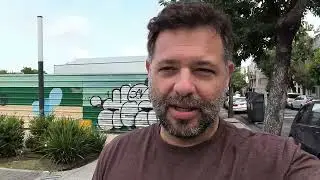Tomando clase de auto escuela en Buenos Aires. 