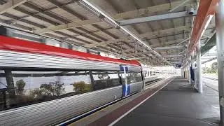 Adelaide Bound emu passing Adelaide Showground station