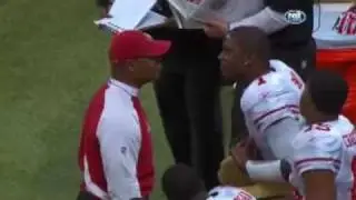 Troy Smith and Mike Singletary heated argument on sidelines... 12/26/10