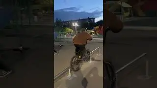 double peg grind hard 180 #bmx #bmxlife #bmxlifestyle #bmxstreet #bmxtrick