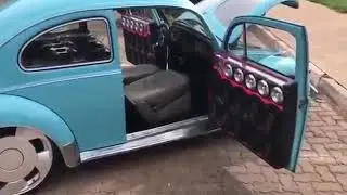 Fusca Azul Cai&ccedil;ara (calcinha) com som personalizado e rodas orbital