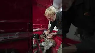 The rubber fuel hose cracked and corrodes.  #f&ouml;rgasare #weberdcoe  #carburettor #vintage #racing