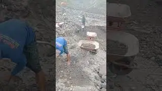 proses cari pasir ..manual di merapi