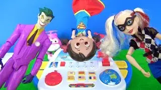 Joker Jimbo’nun kontrol merkezini ele geçiriyor. Süper Niloya harika kanatları kurtarabilecek mi?