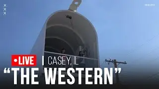 Jocelyn & Chris - Live from the World's Largest Mailbox