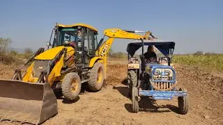 Jcb Backhoe Loader Machine Loading Mud in Swaraj 742 XT Tractor For Making Road #jcbvideo #tractor