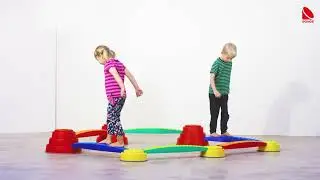 Build N&rsquo; Balance&reg; C7 - Getting a child to change direction while walking along Tactile Planks