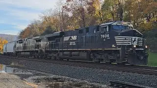 Norfolk Southern #7606 leads a 196 car manifest at Lewistown, PA (11/07/2025)