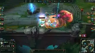 Broken covenant Riven skin in action