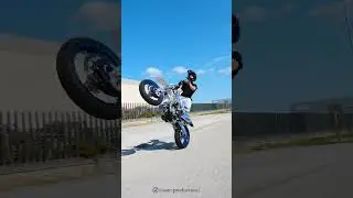 𝐌𝐎𝐓𝐎𝐒𝐁𝐈𝐄𝐋𝐋𝐀𝐓𝐈𝐂𝐑𝐄𝐖 💚🤍❤️.  #grenzgaenger #mscrew #moto #wheelie #twowheels #reels #instagram #model
