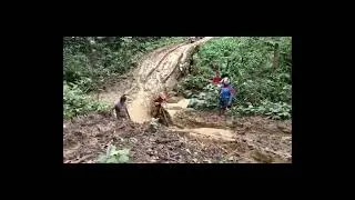 Trek Trail menuju Lubok ulue