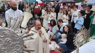 Procesión del Corpus en Vitigudino pasada por agua