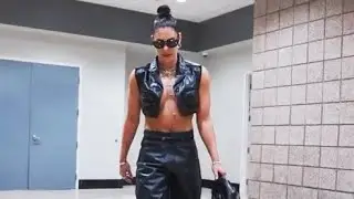 WNBA star Kelsey Plum flashes her abs in leather pre-game outfit amid divorce | Kaps update