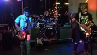 Miss Mindy live