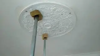 Montaggio rosone in gesso