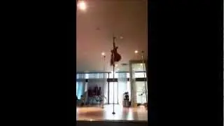 Viwa to Inside Leg hang Pole Trick - Maddie Sparkle Schonstein - Advanced Pole Trick