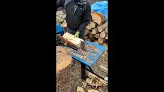 TOTAL DESTRUCTION! Watch This Log Splitter Tear Logs Apart LIVE 😳🔥