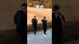 潇洒的浪漫🌻零零后跳七零后当年的挚爱《吻别》&middot;英文版《Take me to your heart 》🕺🕺W大东＆保罗（查尔斯顿舞者）原创／编表🌼 #dance