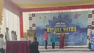 Indian first lady doctor act in Akshaya Patra annual function #akshayapatra #acting #vrindavan 