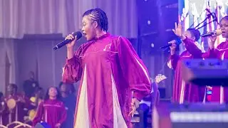 LATEST WESTERN PRAISE MEDLEY……. @samuelemolombe1 @victoriaorenze