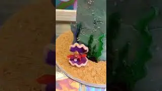 Mermaid cake and cake pops! #mermaidcake #cakepops #sugarart #cakeartist #cakeartist #sublimeedibles