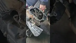 Problemas con el motor de la FZ S: lleg&oacute; sin funcionar y con fugas totalmente visibles. 🛠️
