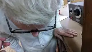 Two Fools playing with a Original  HP 200a audio oscillator