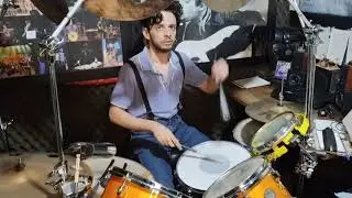 Usando Vassourinhas na caixa pele encore controlled  sound remo Saul Ara&uacute;jo