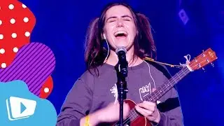 dodie performs 