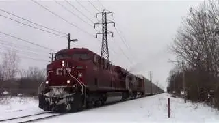 CP 141 in Windsor, ON. with BNSF 4714 (Fakebonnet) Trailing