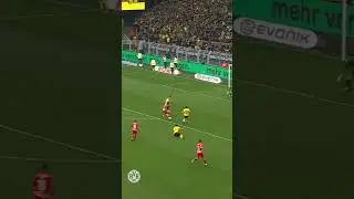 Unbelievable tackling by Guerreiro 🤯