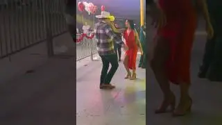 As&iacute; bailan los chapines un 🇺🇸 que chulada #marimba #chapinas #chapines #baile