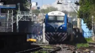 B970 llega a Villa del Parque, en HD (24-9-2025) #train #travel #railway #rail #railfan #trenes
