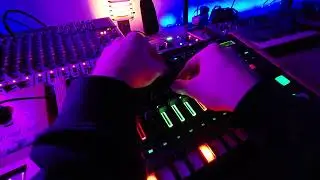 Roland TR8S Warmup (raw) Techno Jam