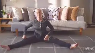 Natural yogis wear natural fibres