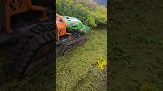 Forstraupe beim mulchen