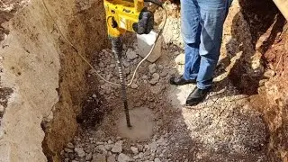 تعددت الحفارات والهدف واحدrock drilling
