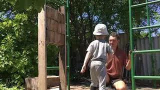 The youngest knife thrower in the world