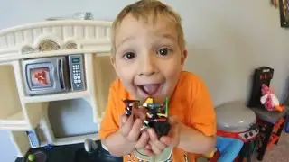 Dad & Son Get MINI STAR WARS FIGURES! Fun to Collect!