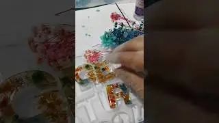 Transparent letter #resinart with real flower #resincrafts #diy #giftideas #handmade