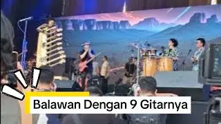 Aksi Balawan Dengan 9 Gitar di Festival  Java Jazz 2025