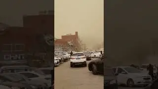4601: Sandstorm collapses building in northwestern China