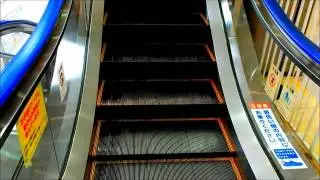 イオン海老名ショッピングセンターの老朽化したエスカレーター （元・ニチイ海老名店）