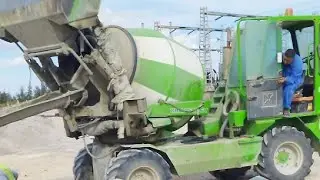 Construction Toys || Engineering Toys in field || Merlo DBM