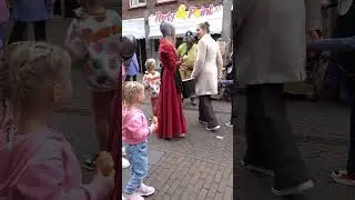 BLOKFLUIT spelen via je NEUS? Heb je dat wel eens gezien? Oud Zoetermeer in het DORP! #fluit #shorts