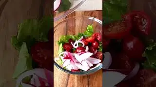 Quick and Easy Lettuce Tomato Salad #healthysaladrecipe #freshsalad #shorts #trending #weightloss