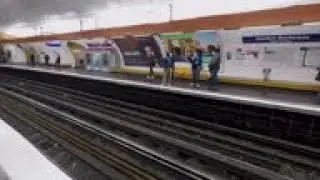 Paris metro commuters return but keep distance